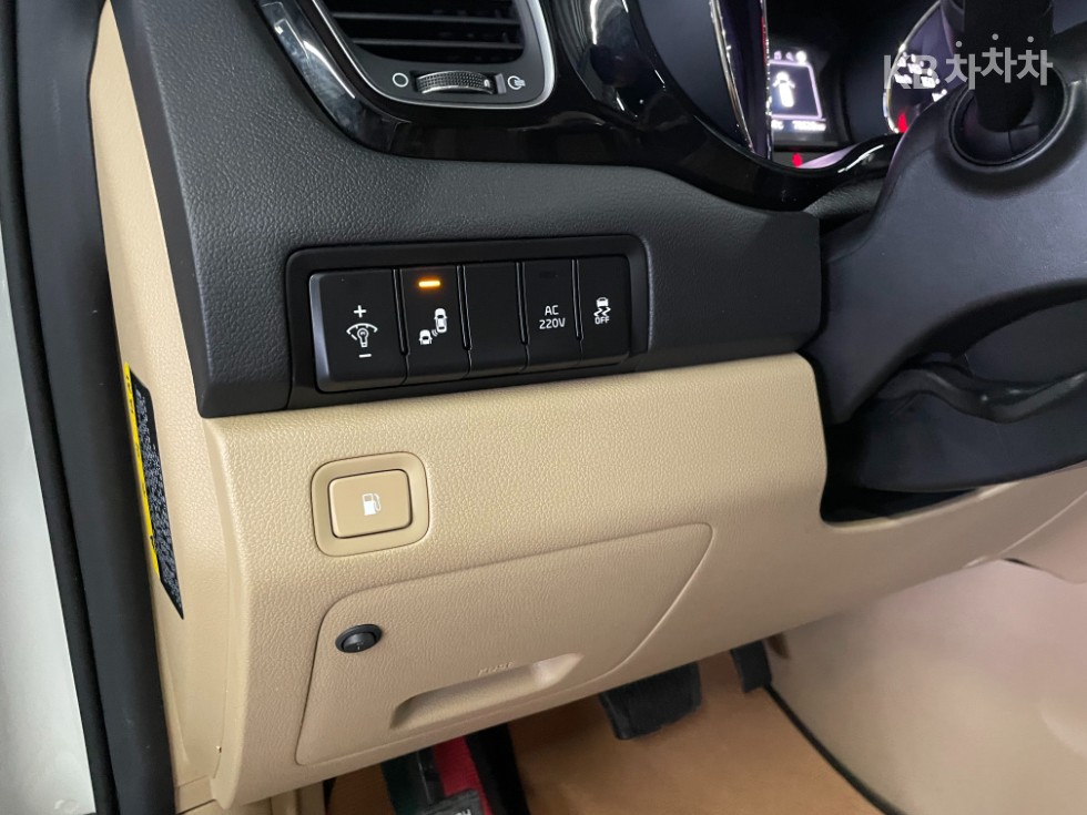 Kia Carnival — miniaturë 12