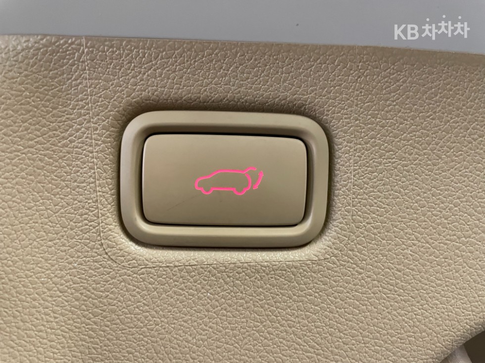 Kia Carnival — miniaturë 16