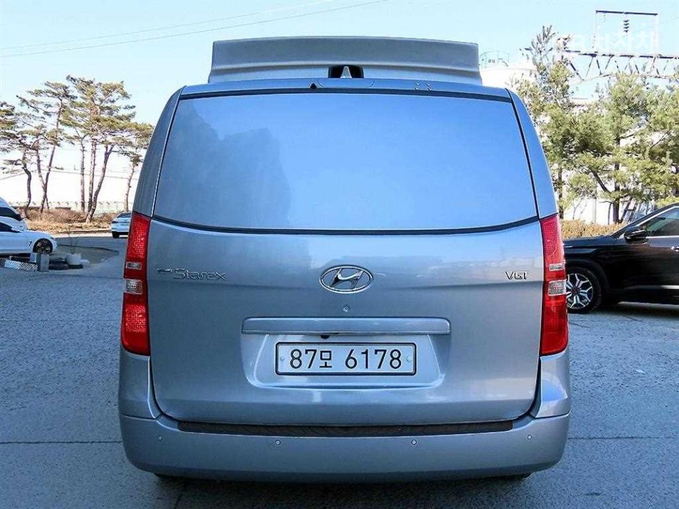 Hyundai Starex — miniaturë 4