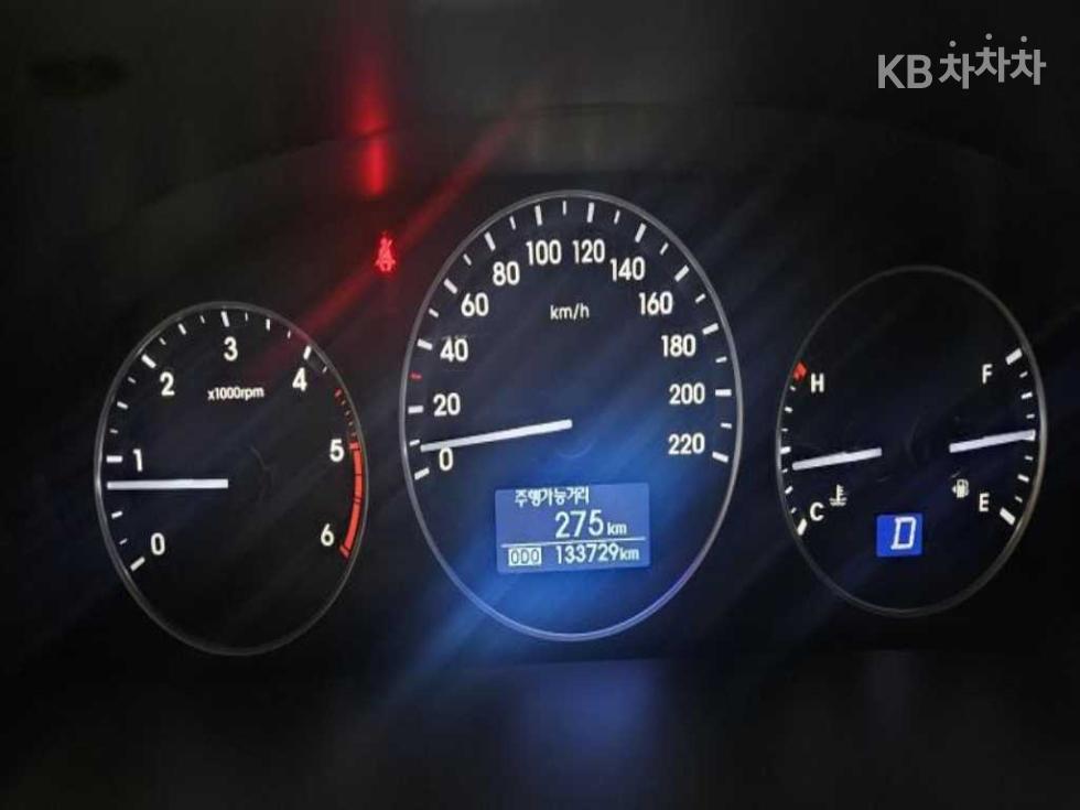 Hyundai Starex — miniaturë 8