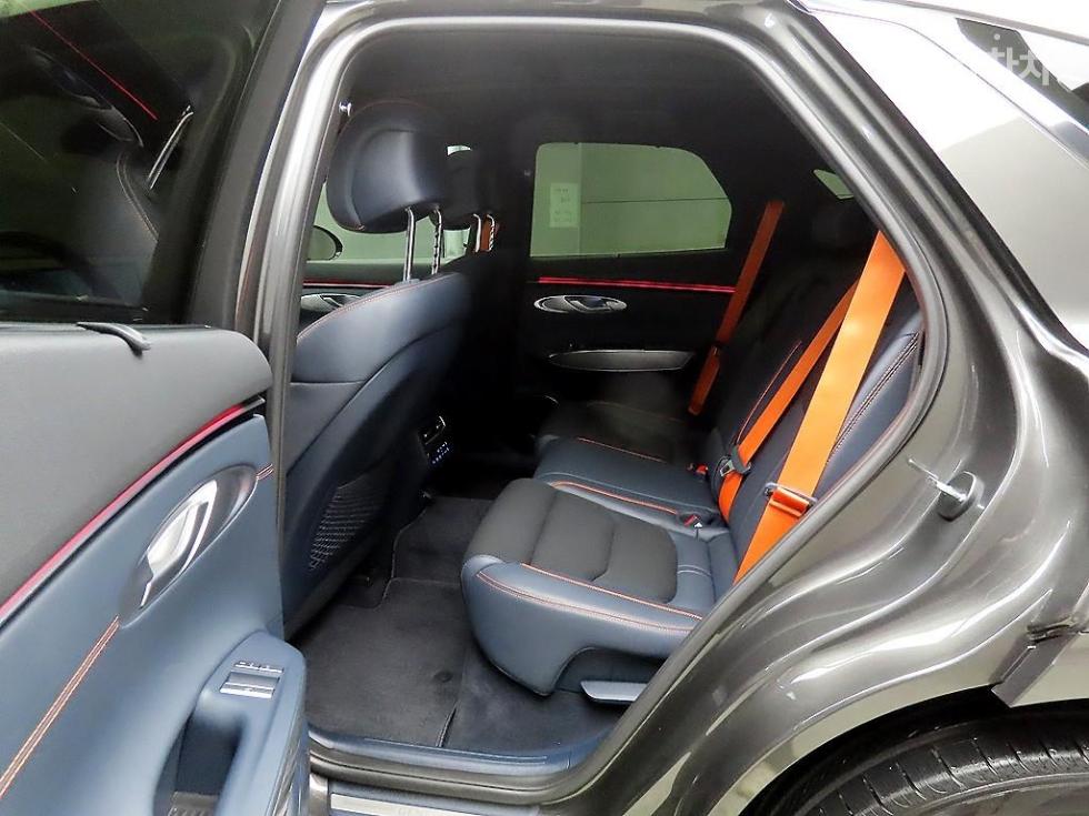 2024 Genesis GV70 photo