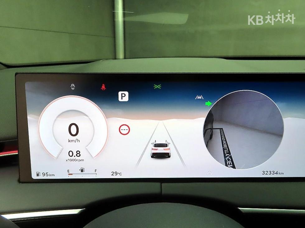 2024 Genesis GV70 photo