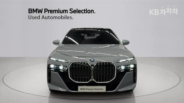 BMW 7er — miniaturë 3