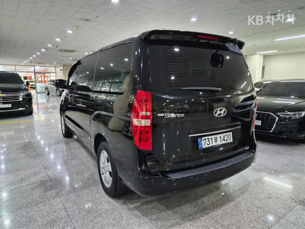 Hyundai Starex — miniaturë 3