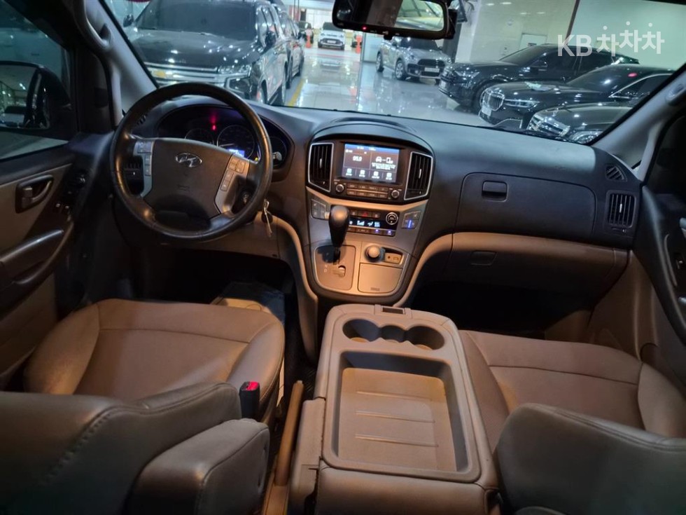 Hyundai Starex — miniaturë 8