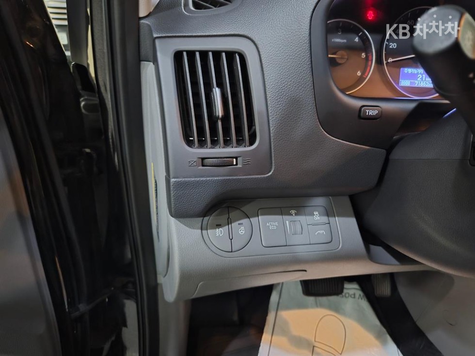 Hyundai Starex — miniaturë 15