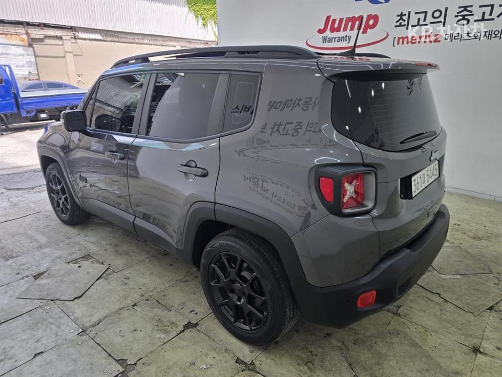 Jeep Renegade, 2021, фотография 4