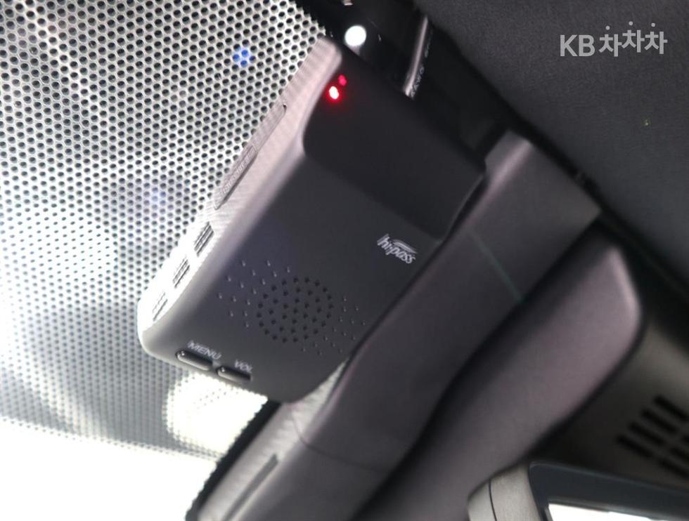 Toyota Alphard — miniaturë 11