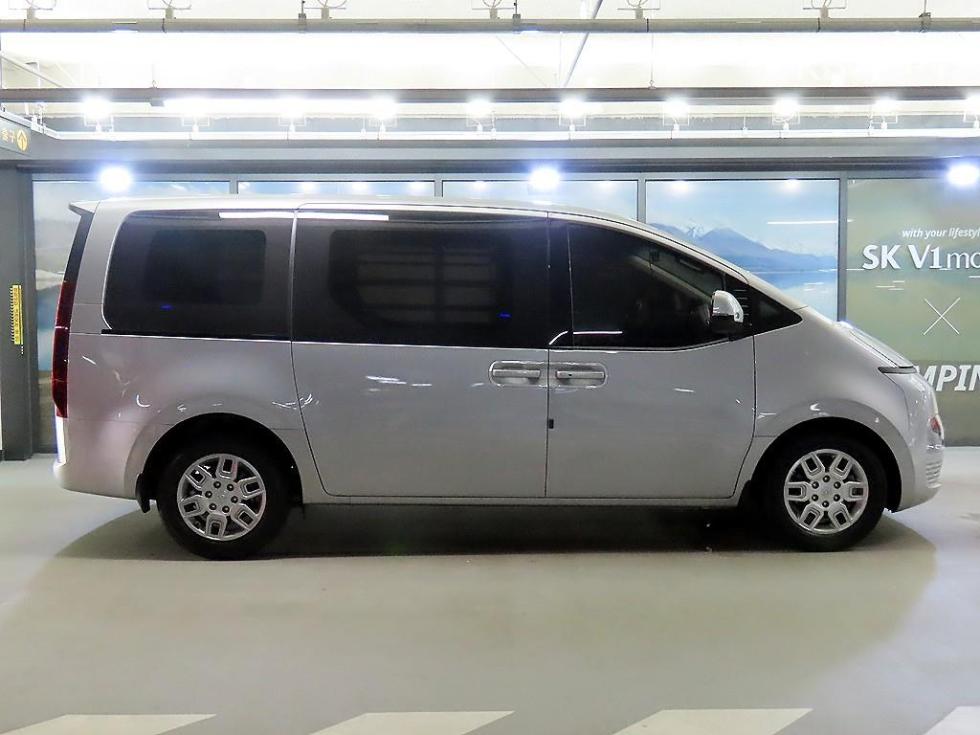 Hyundai Staria — miniaturë 3