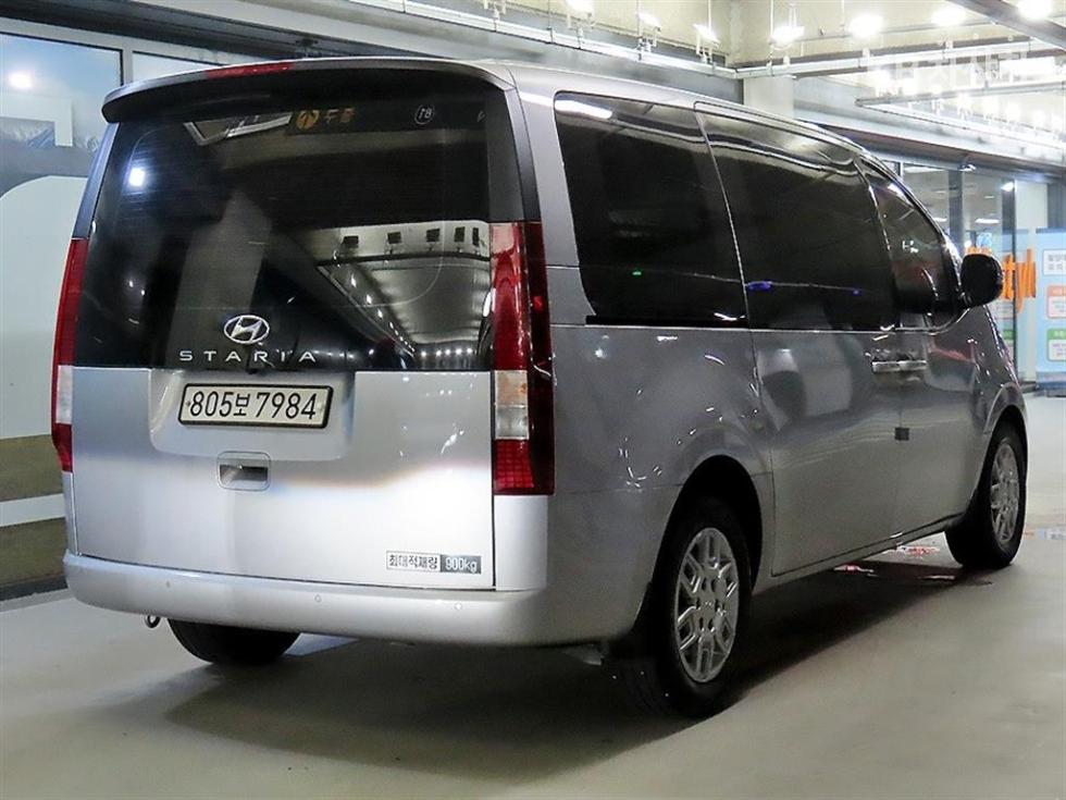 Hyundai Staria — miniaturë 4