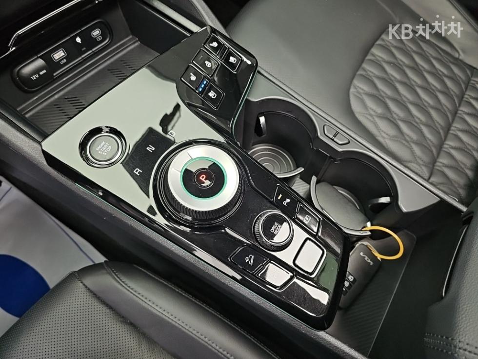 Kia Sportage, 2022, фотография 8