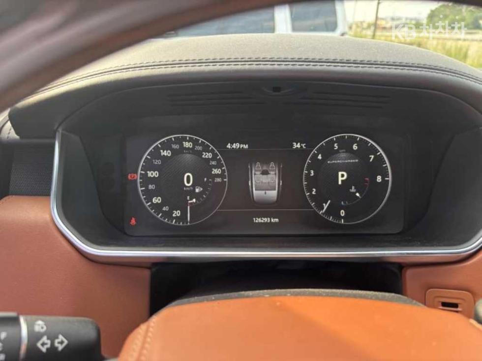 2017 Land Rover Used Car photo