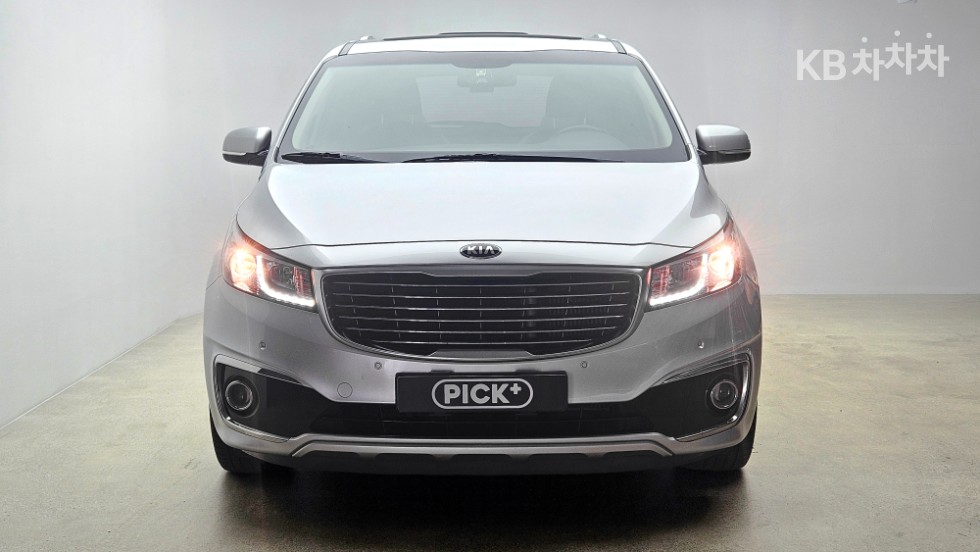 Kia Carnival — miniaturë 3