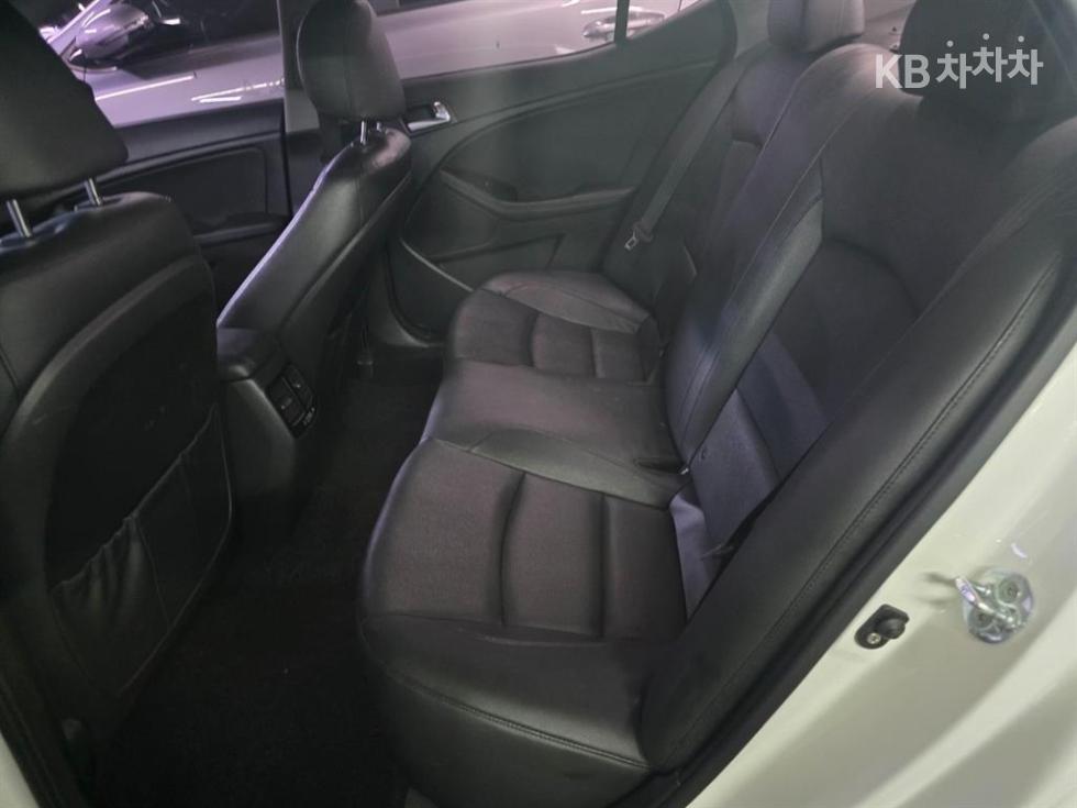 Kia K5 — miniaturë 14