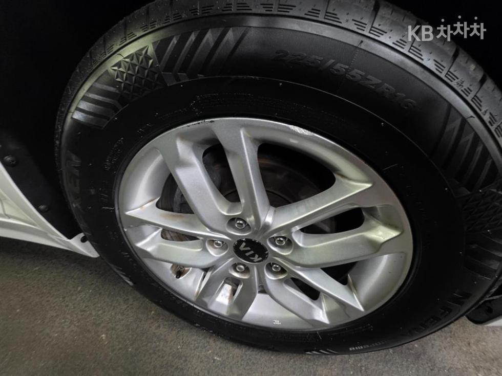 Kia K5 — miniaturë 16