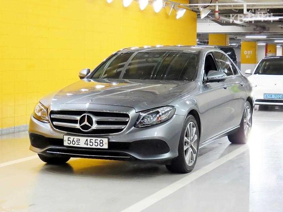 مرسيدس E-Class