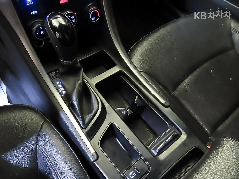Hyundai Sonata — miniaturë 12