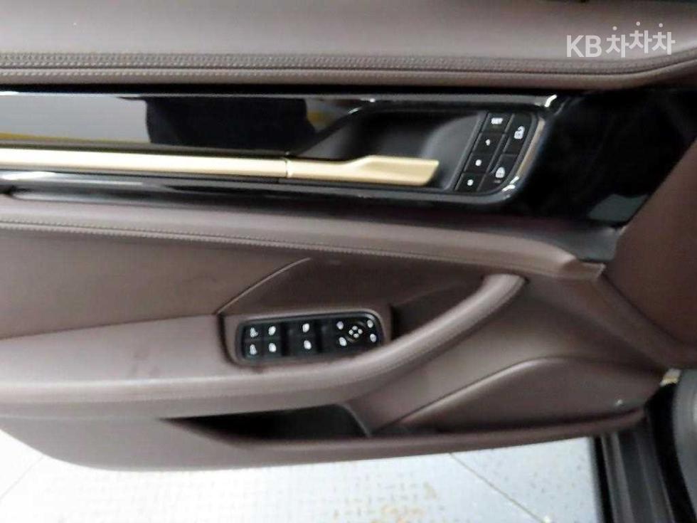 Porsche Panamera — miniaturë 11