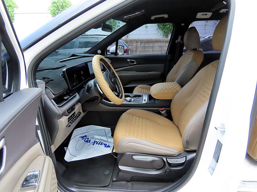 2024 Kia 4 photo