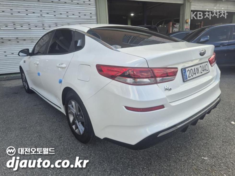 Kia K5 — miniaturë 6