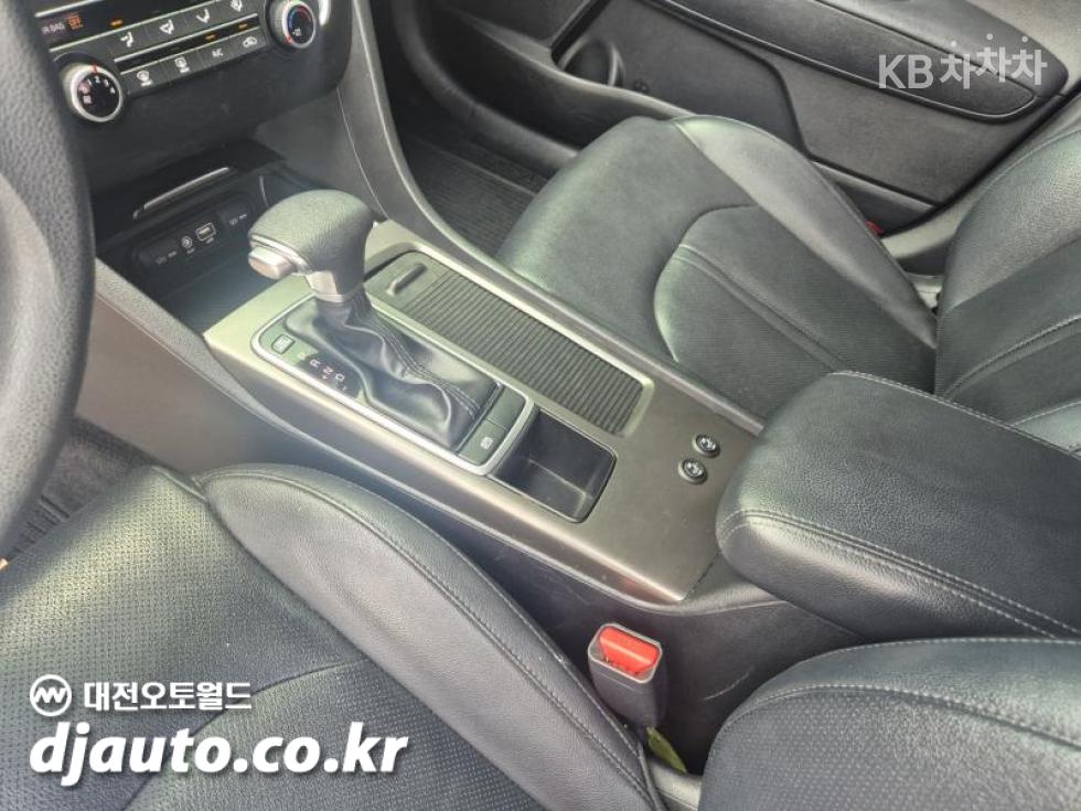 Kia K5 — miniaturë 9