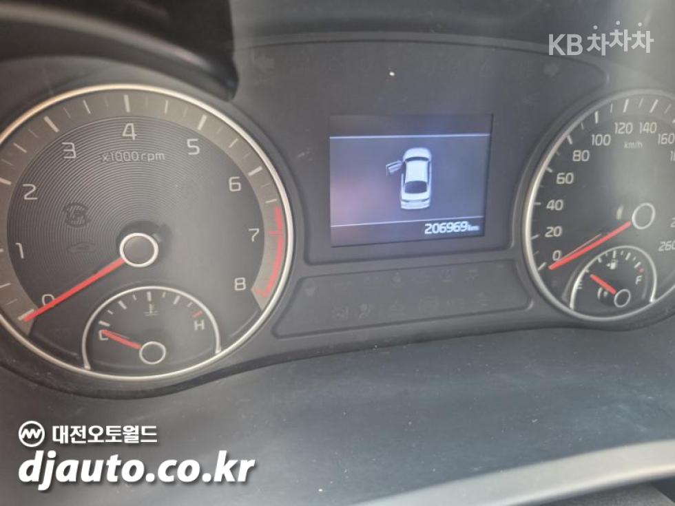 Kia K5 — miniaturë 10