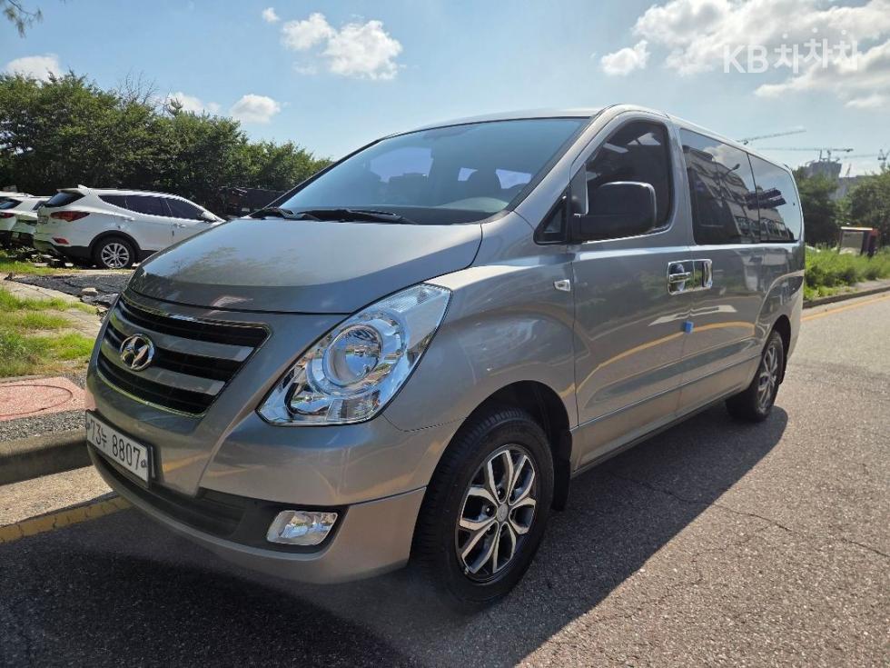 Hyundai Starex — miniaturë 2