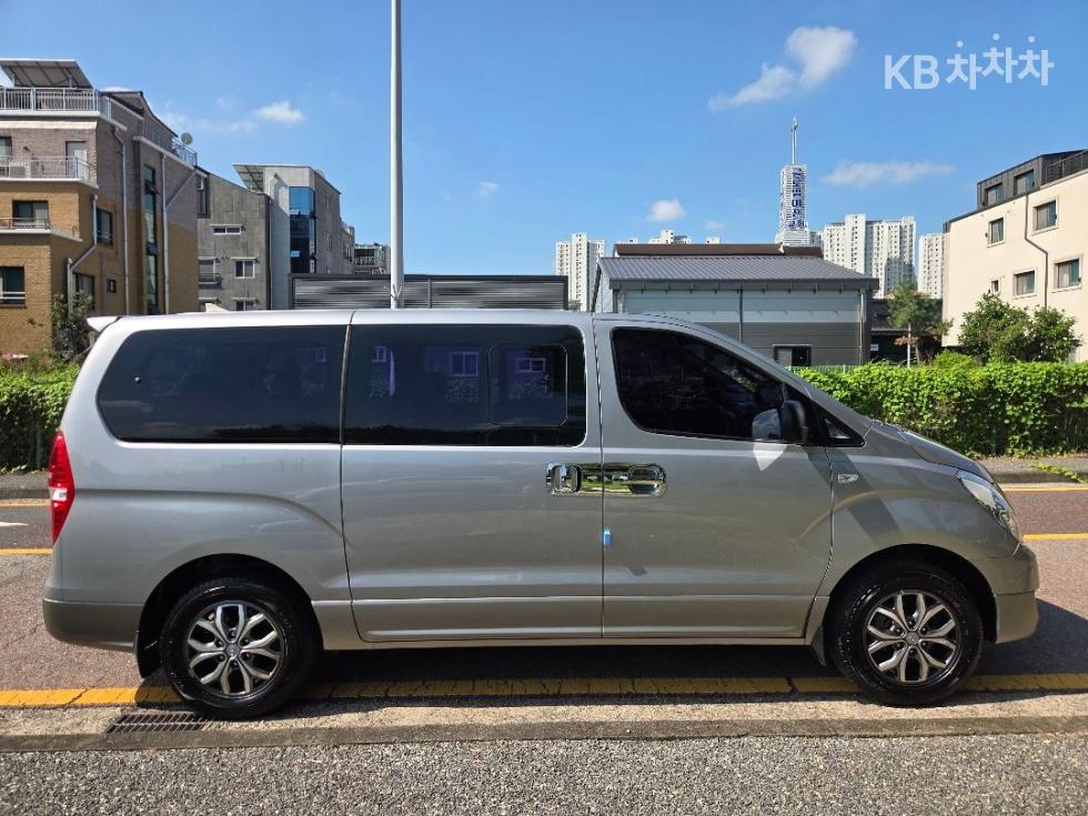 Hyundai Starex — miniaturë 5