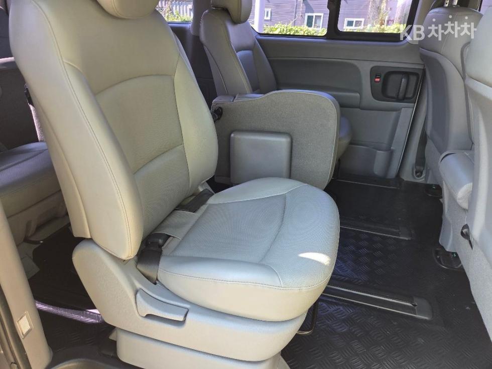 Hyundai Starex — miniaturë 10