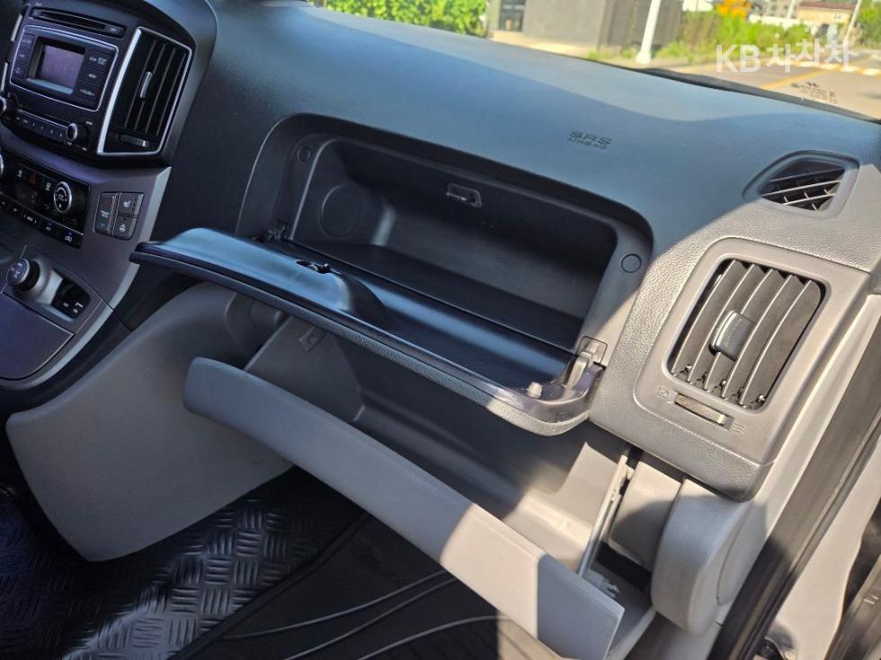 Hyundai Starex — miniaturë 24