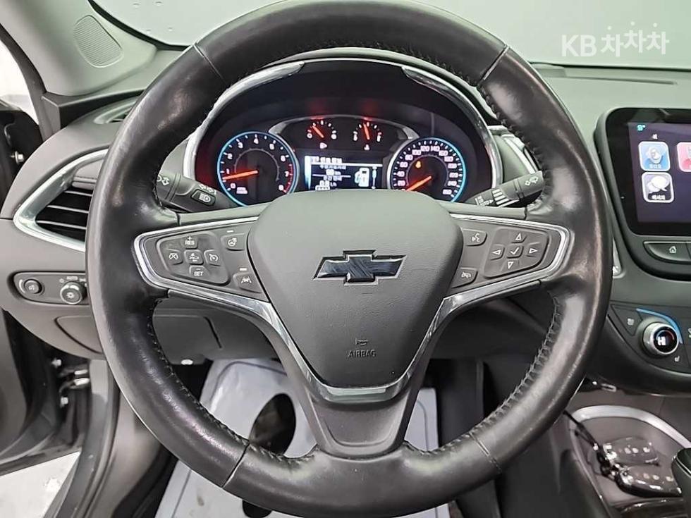 Chevrolet Malibu — miniaturë 9
