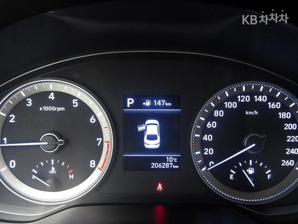 Hyundai Grandeur — miniaturë 13