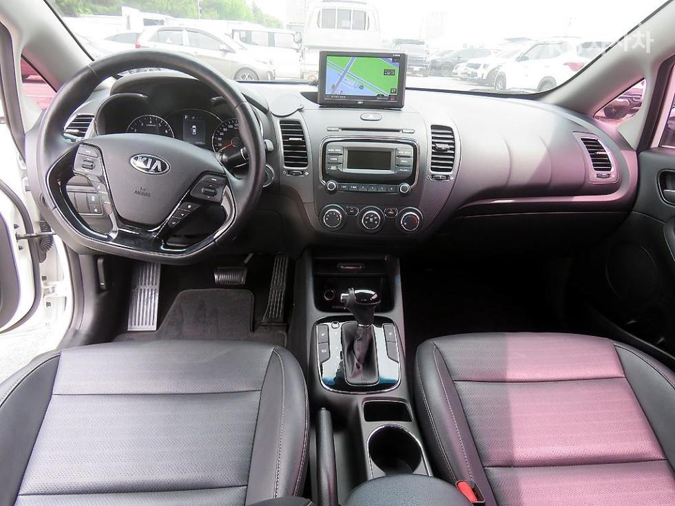 Kia K3 — miniaturë 7
