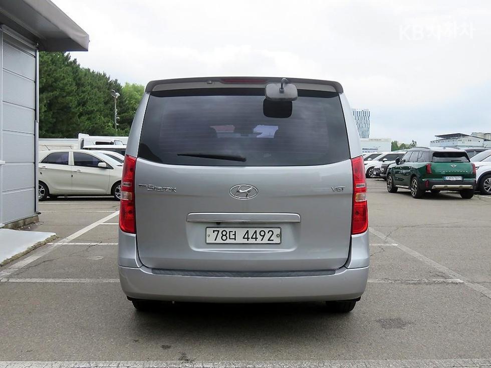 Hyundai Starex — miniaturë 3