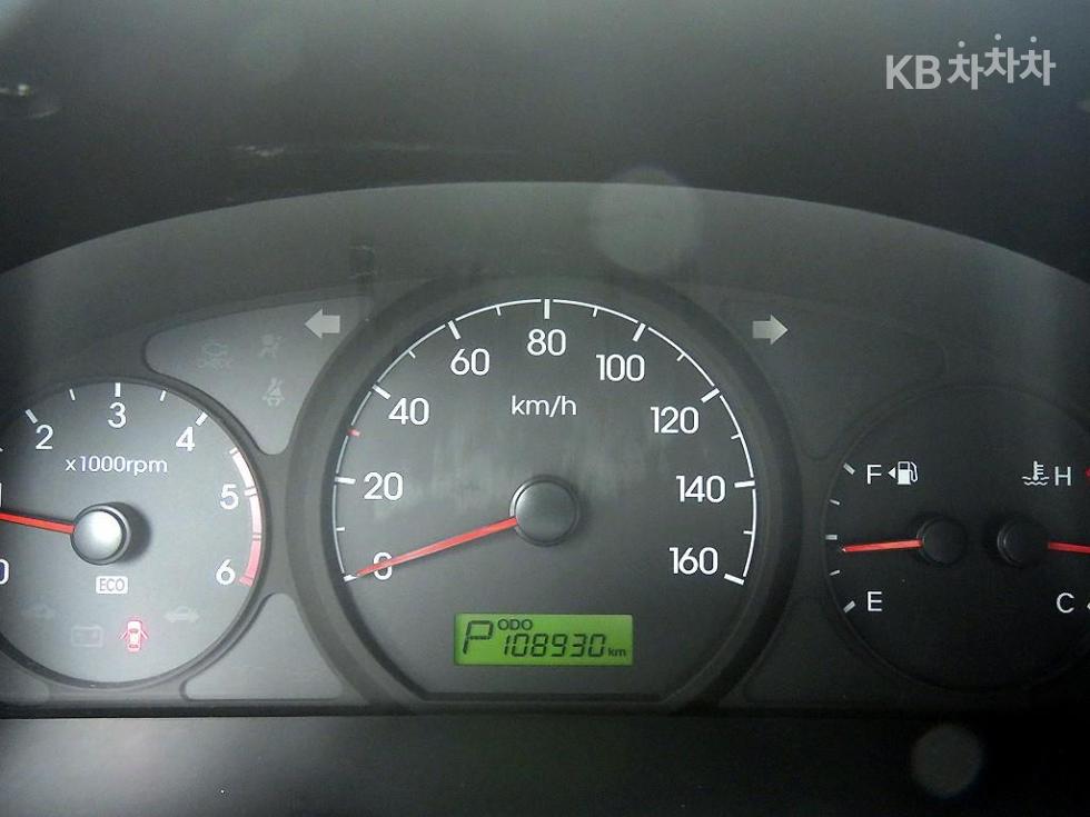 Hyundai Starex — miniaturë 13