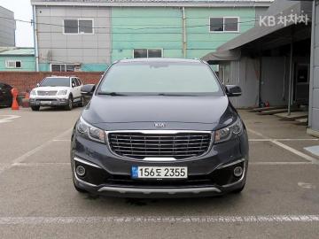 Kia Carnival 9  seats 2.2  diesel  noblesse — foto 1