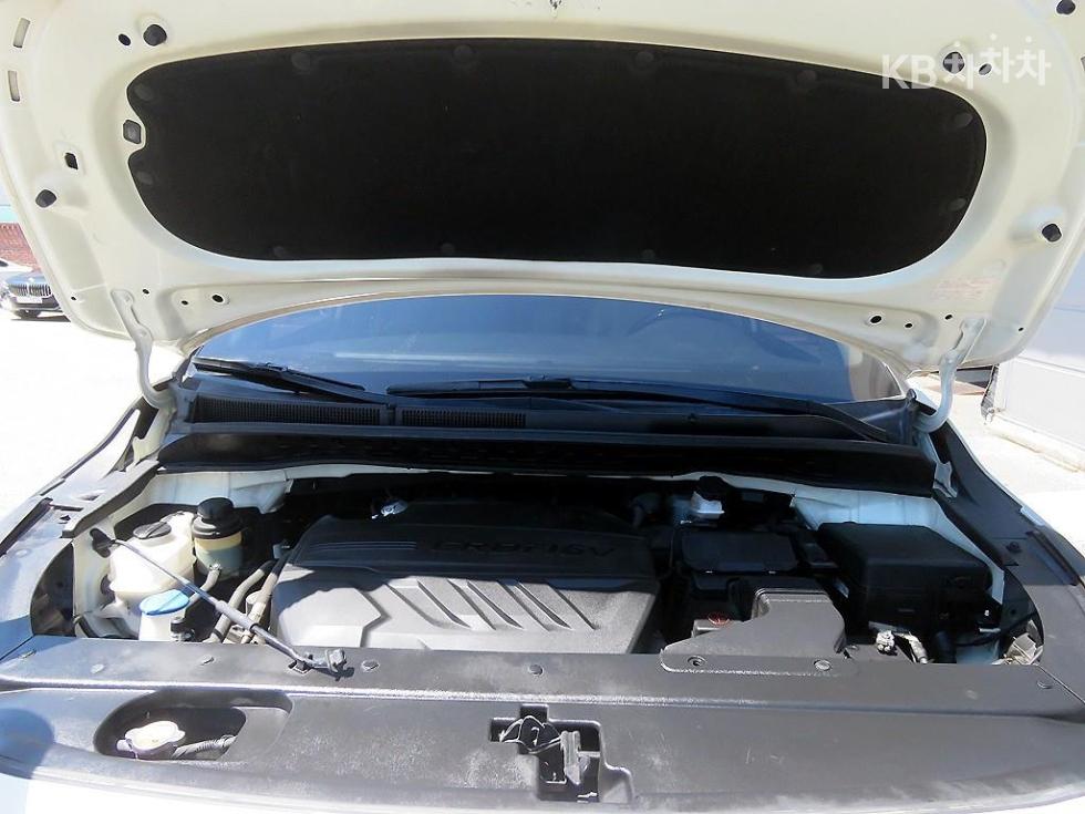 Kia Carnival — miniaturë 19