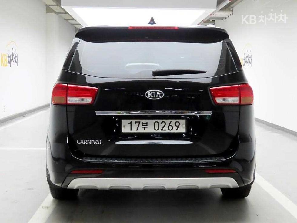Kia Carnival — miniaturë 3
