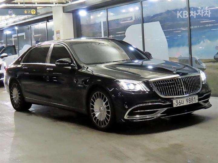 Mercedes-Benz S-klasse Maybach S560 4MATIC — foto 1