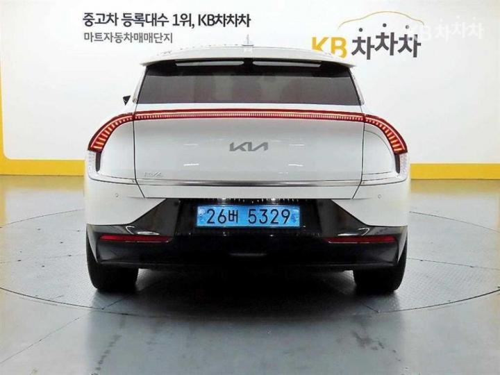 Kia EV6 롱 레인지 2WD Earth 4