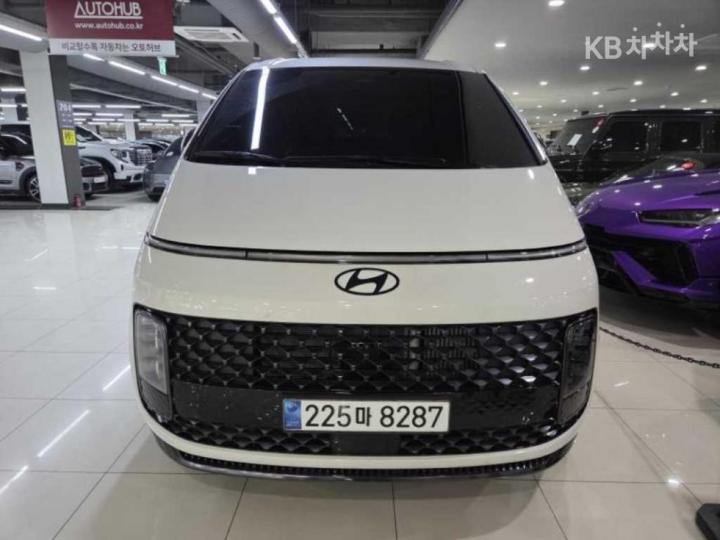 Hyundai Staria 1.6 터보 가솔린 라운지 7인승 인스퍼레이션 — foto 1