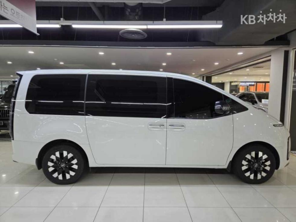 Hyundai Staria — miniaturë 2