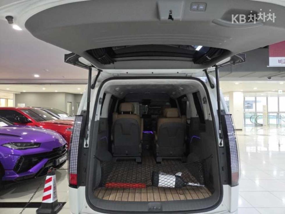 Hyundai Staria — miniaturë 9