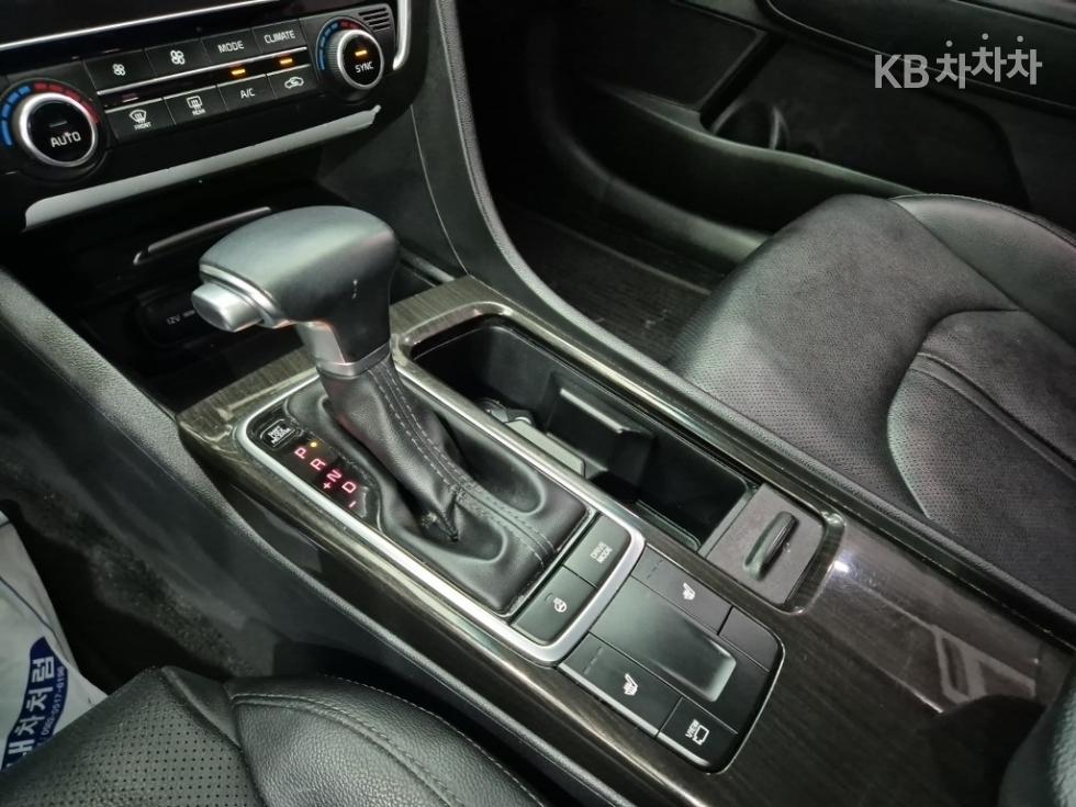 Kia K5 — miniaturë 8