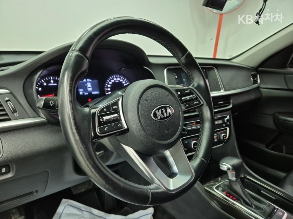 Kia K5 — miniaturë 9