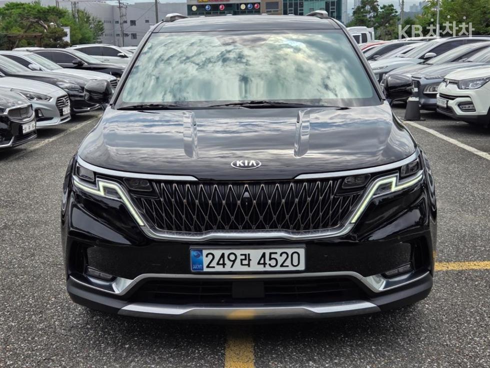 Kia Carnival — miniaturë 2