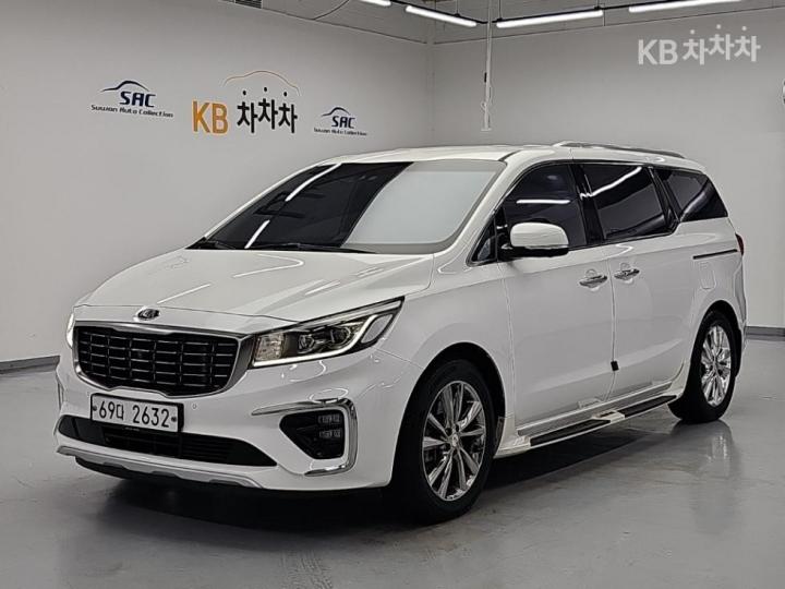 Kia Carnival 9-Seater Noblesse Special — foto 1