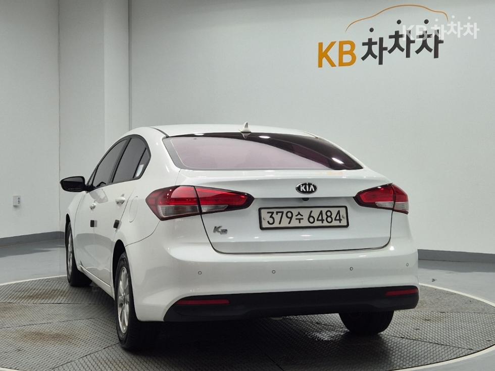 Kia K3 — miniaturë 2