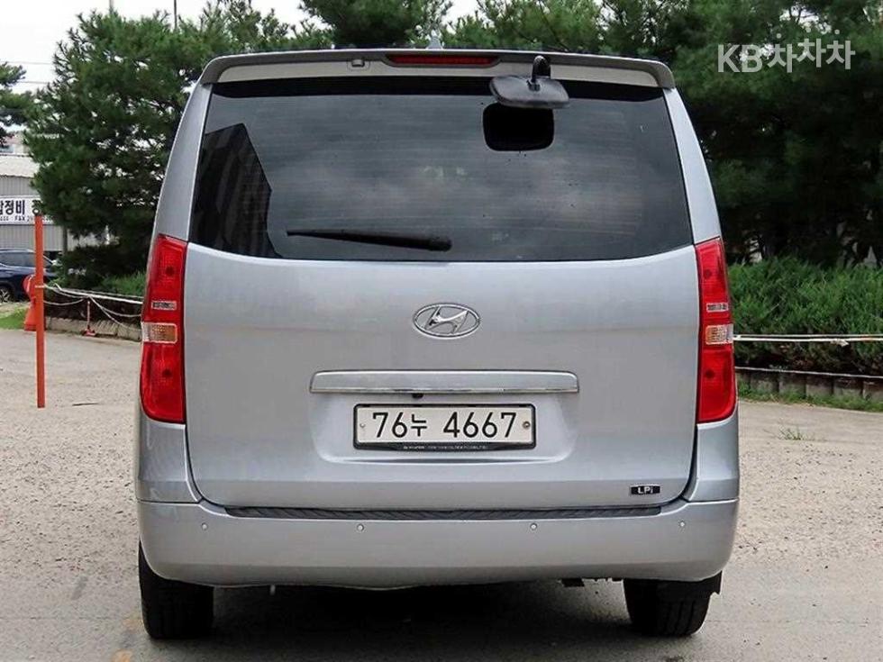 Hyundai Starex — miniaturë 4
