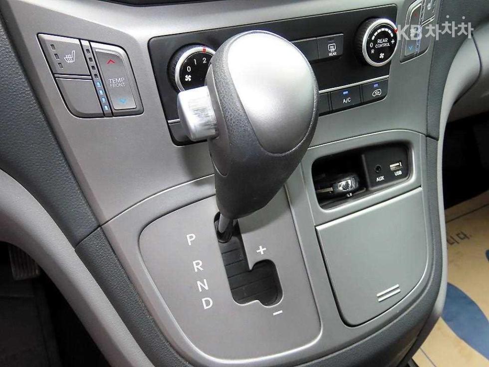 Hyundai Starex — miniaturë 11